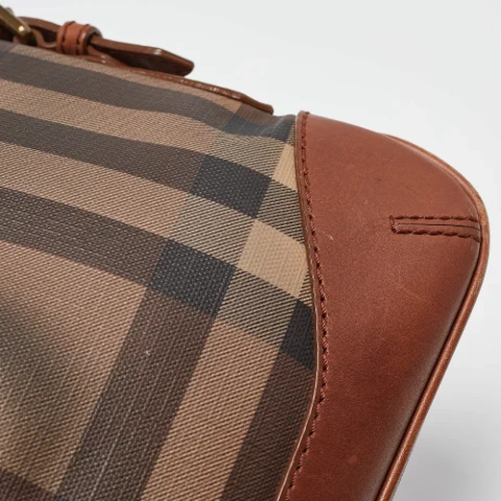 Burberry Vintage Pre-owned Canvas shoulder-bags Brown Dames