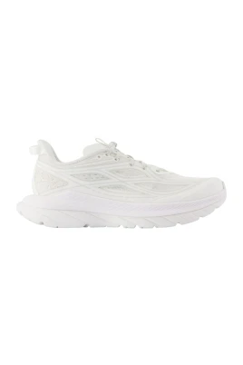 Mach Remastered Trainers