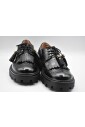 chaussures-noires-a-lacets-pour-femmes