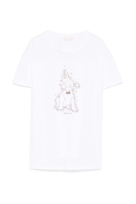 white-t-shirts-and-polos