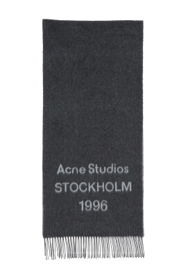 black-wool-fringed-scarf-knitted-design