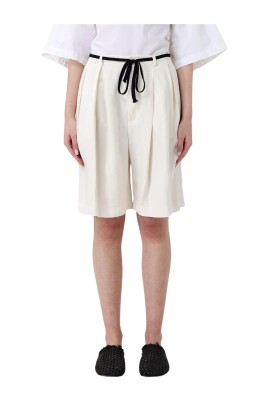 hvid-kortaermet-casual-top