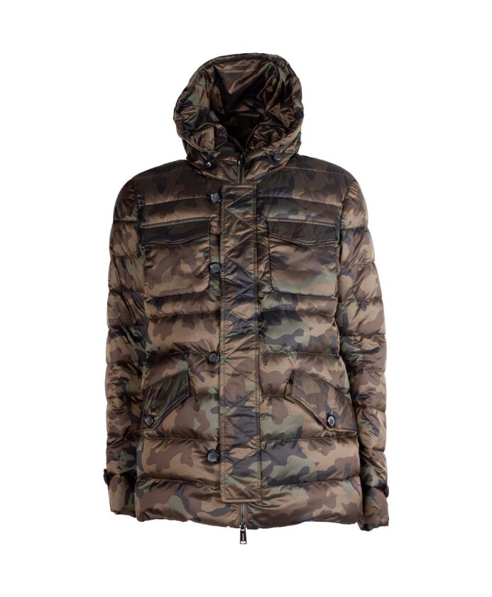 veste-courte-imprimee-camouflage