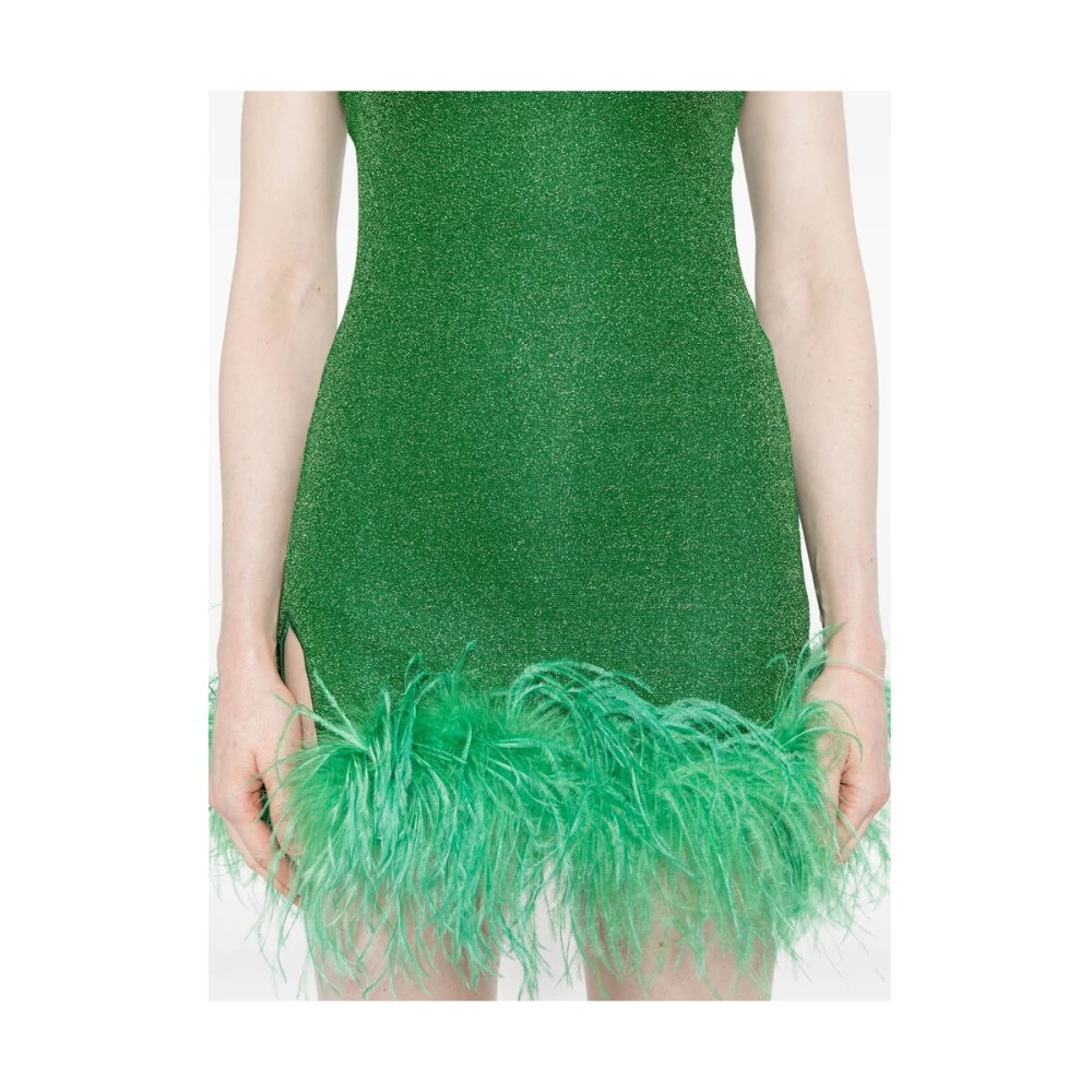 Oseree Grasgroene jurk met verenafwerking en zijsplit Green Dames