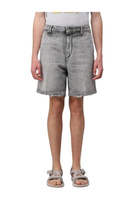 denim-shorts-met-relaxte-pasvorm