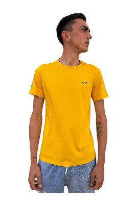 basic-side-logo-t-shirt