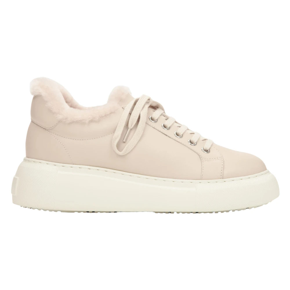 Estro, Skor, Dam, 37 EU, Läder, Ljusbeige Lågskurna Vintersneakers med Foder av Päls