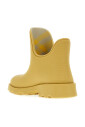 fashionable-boots-for-stylish-outfits
