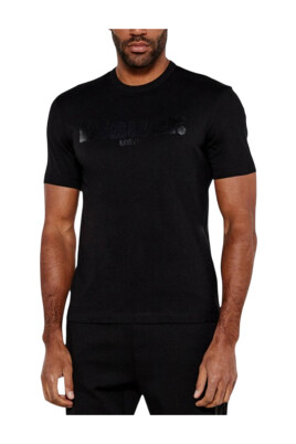 t-shirt-classique-a-manches-courtes