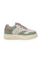 laura-sneakers-for-a-trendy-look