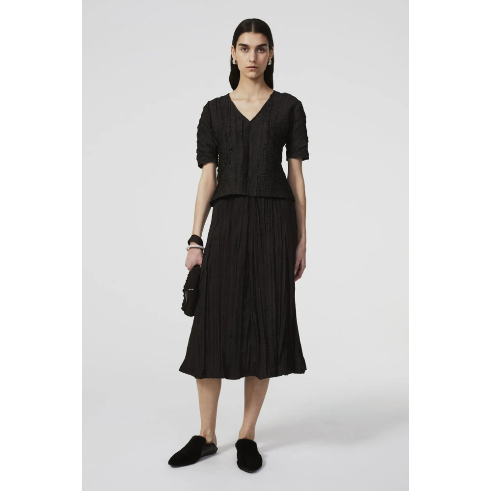 Rodebjer Gestructureerde V-hals Blouse met Rits Detail Black Dames