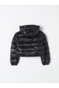 veste-courte-rembourree-avec-capuche