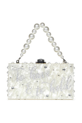 white-clutch-bag-ss25