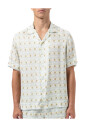 chemise-blanche-lumineuse-avec-boite-a-tampon