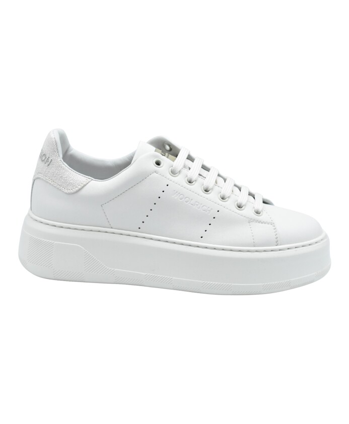 baskets-beige-blanches-a-lacets