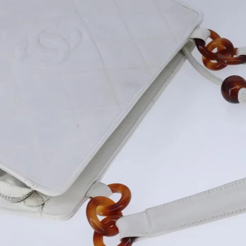 Chanel Vintage Pre-owned Leather shoulder-bags White Dames