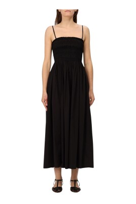 elegante-robe-midi-noire-a-smocks