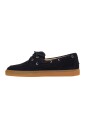 blauwe-suede-veterschoenen-elegant-model