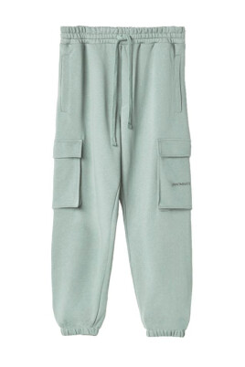 cargo-trousers-with-side-pockets