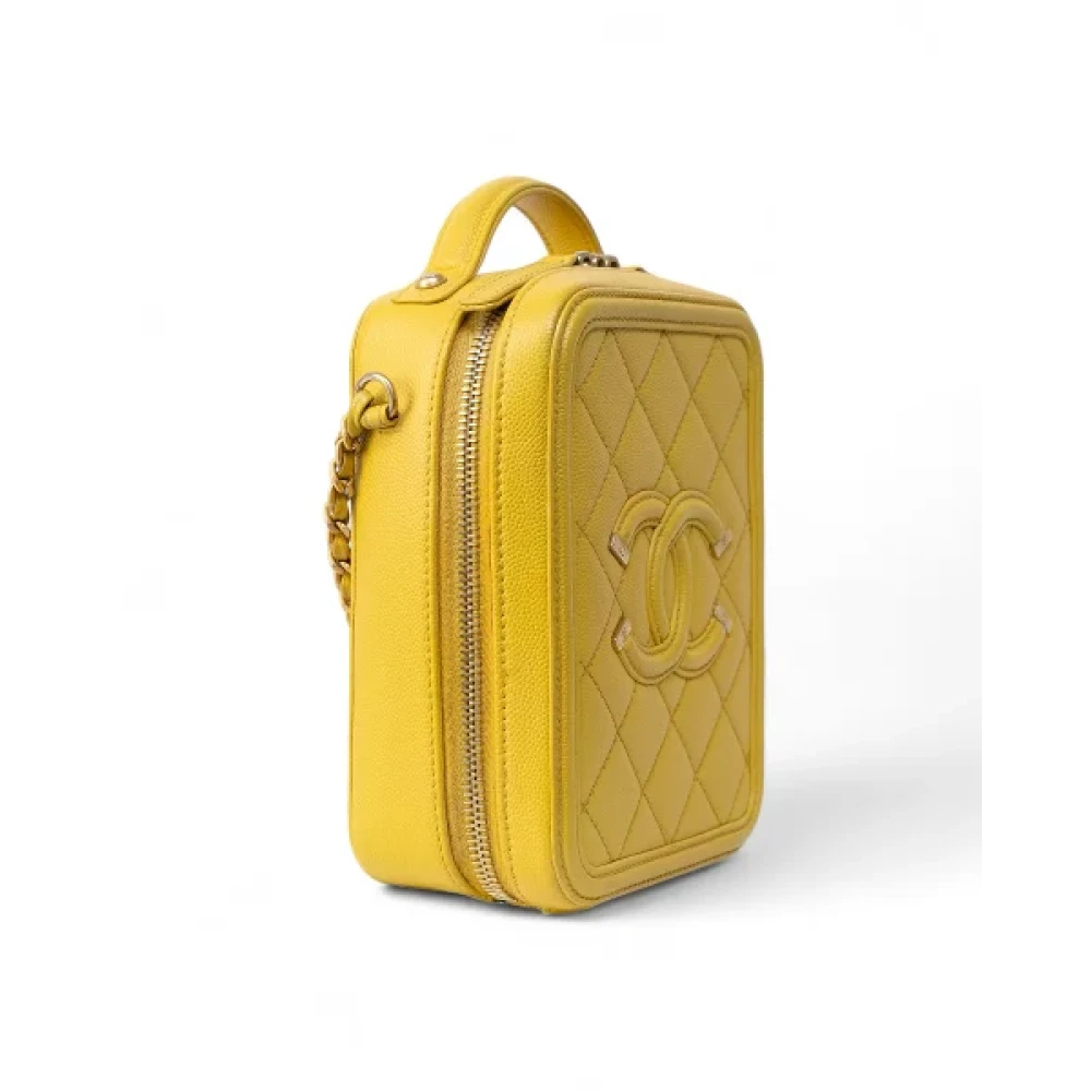 Chanel Vintage Pre-owned Leather handbags Yellow Dames