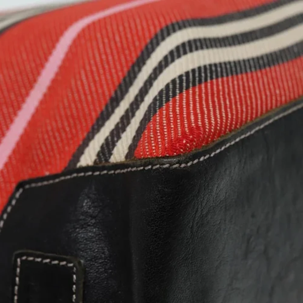 Burberry Vintage Pre-owned Canvas shoulder-bags Red Dames