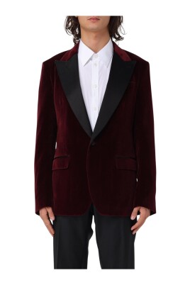 burgundy-velvet-blazer-notch-lapel