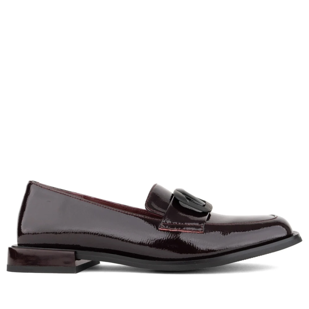 Linda Baumann Röd Casual Stängda Loafers