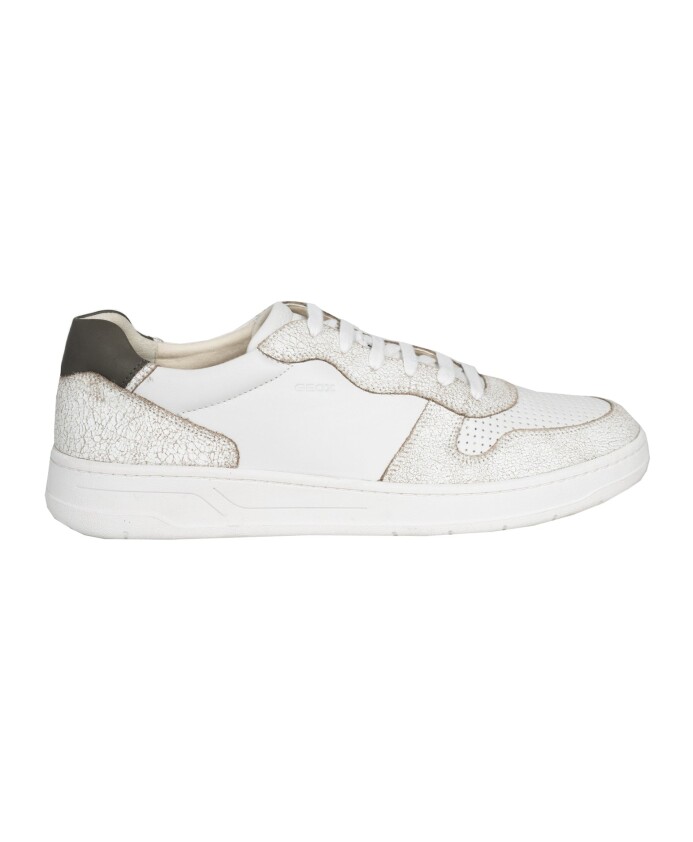 sneakers-classiques-a-lacets