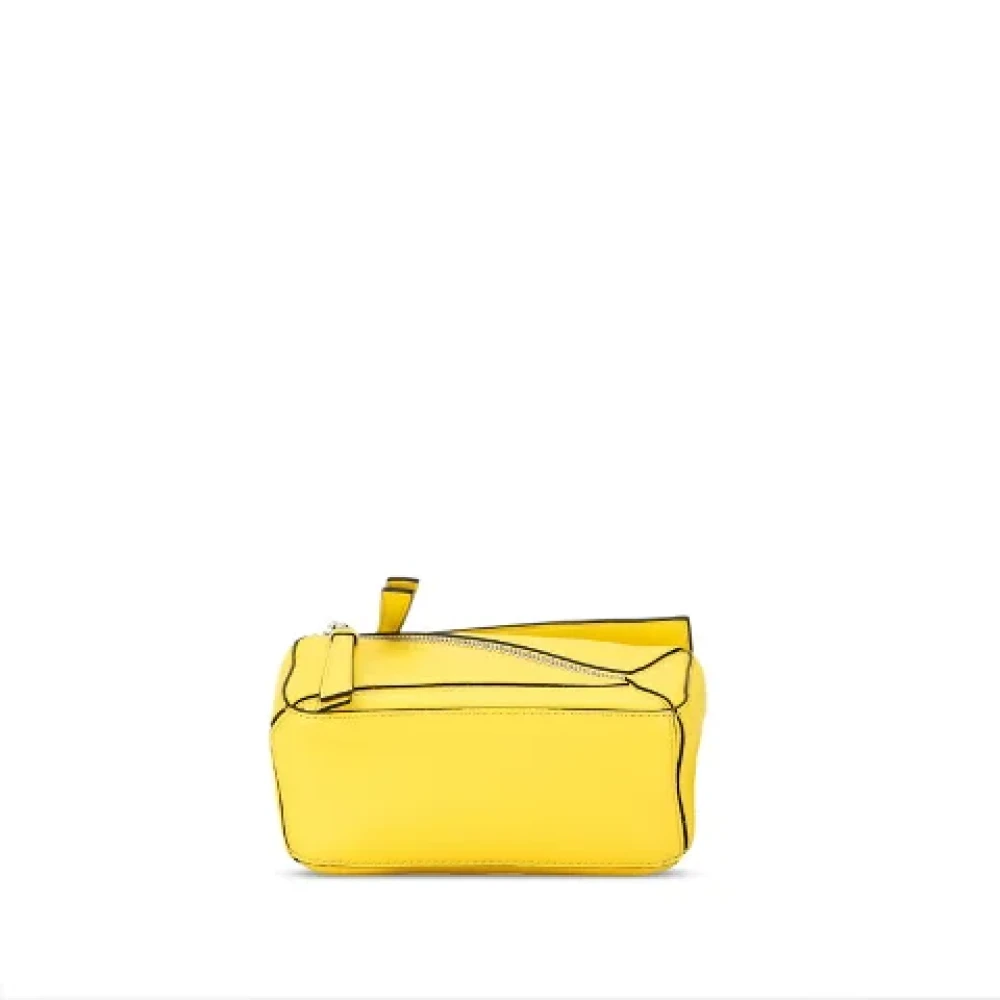 Loewe Pre-owned Leather crossbody-bags Yellow Dames