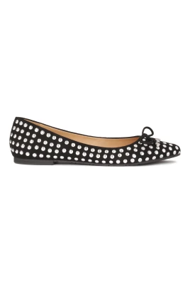 Mockaballerina dekorerad med runda rhinestones