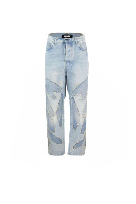 bla-straight-jeans-med-ljus-denim-patch
