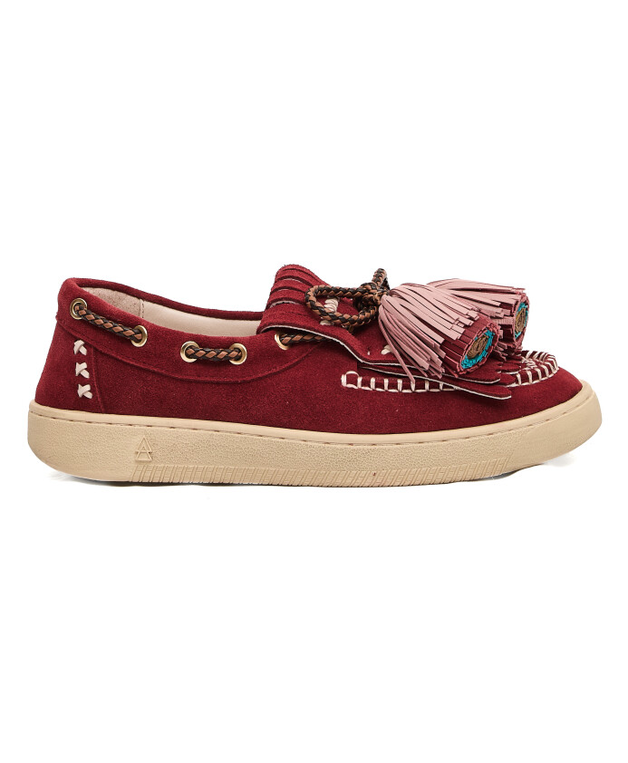 mocassins-en-daim-rouge-avec-pompon