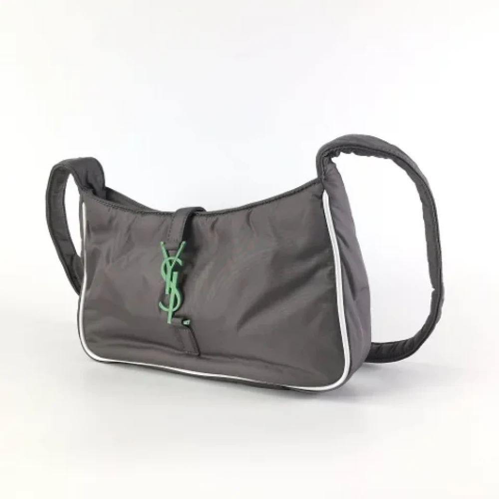 Yves Saint Laurent Vintage Pre-owned Nylon handbags Gray Dames