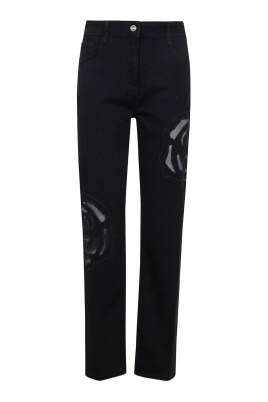 sorte-jeans-til-kvinder