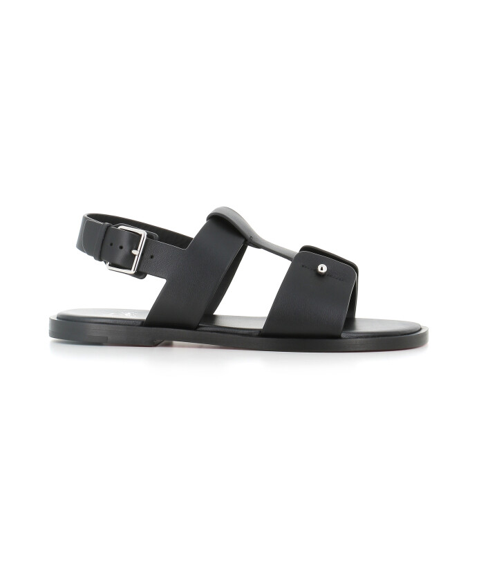 sandale-en-cuir-noir-avec-epingle-argentee