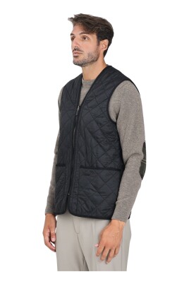 gilet-matelasse-noir-must-have-hiver
