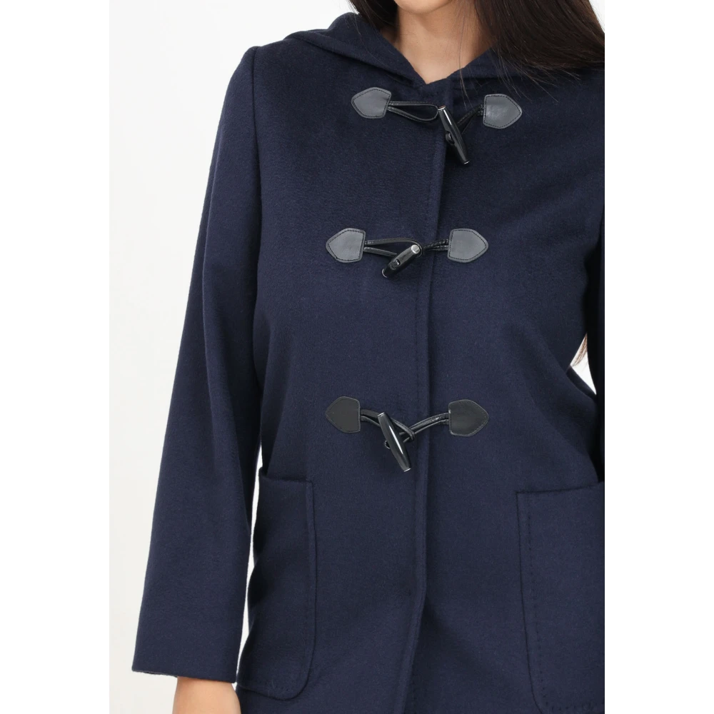 Max Mara Blauwe Dufflejas met Toggle Sluitingen Blue Dames