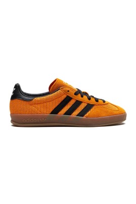 orange-sneakers-mesh-design-lace-up