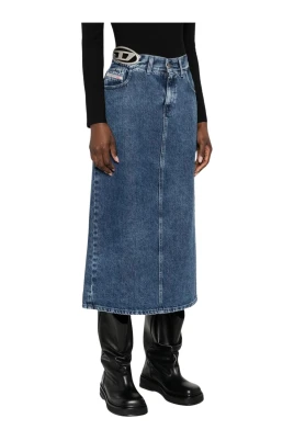 Lång jeanskjol med hög midja och slits framtill