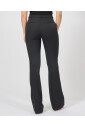 zwarte-bootcut-broek-met-normale-taille