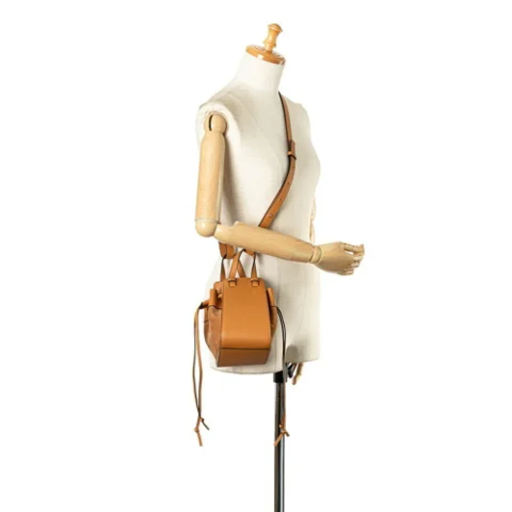 Loewe Pre-owned Leather shoulder-bags Brown Dames