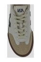 sneaker-a-lacets