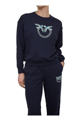 blue-sweatshirt-casual-style