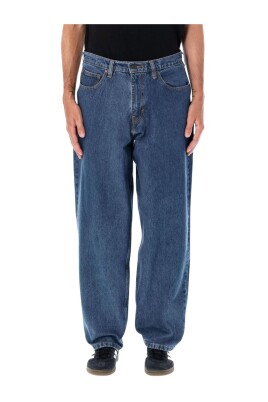loose-relaxed-fit-jeans