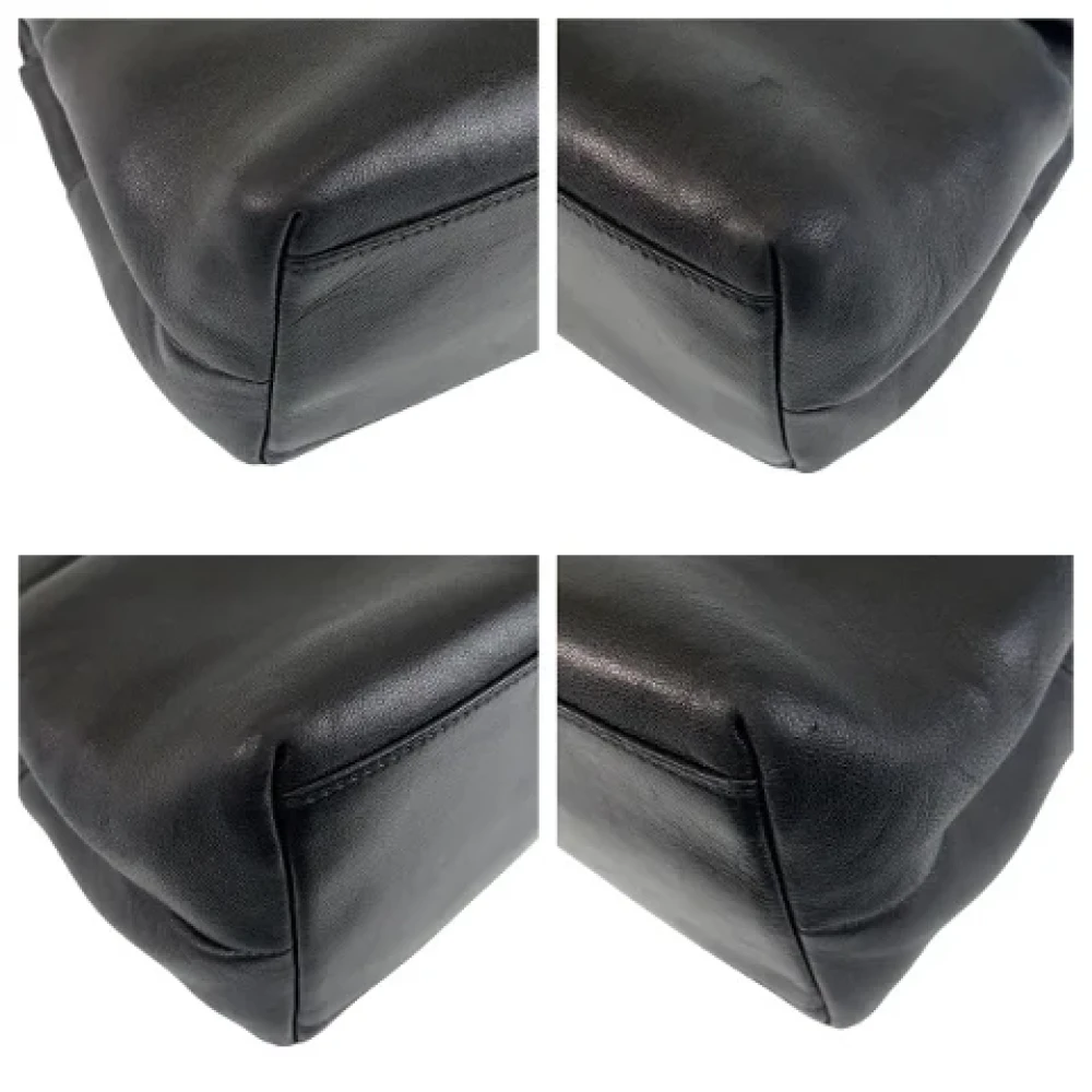 Salvatore Ferragamo Pre-owned Leather shoulder-bags Black Dames