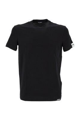 t-shirt-decontracte-en-noir