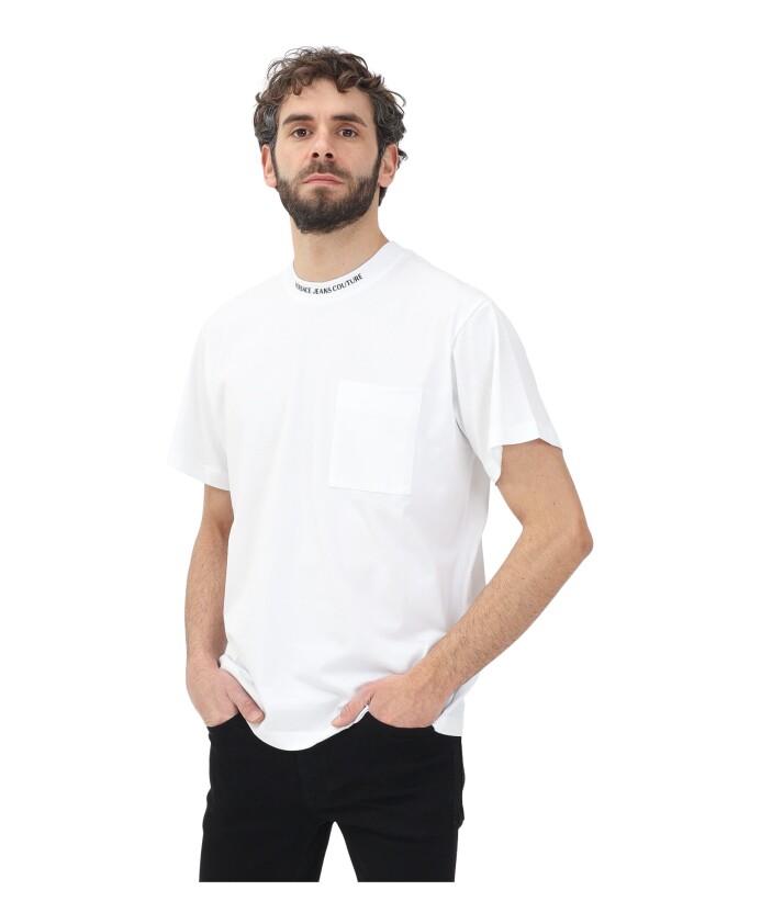 t-shirt-manches-courtes-design-moderne