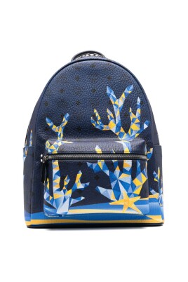 navy-blue-backpack-with-zip-fastening