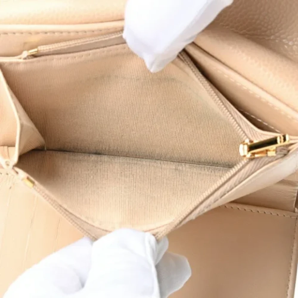 Chanel Vintage Pre-owned Leather wallets Beige Dames