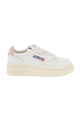 sneakers-blanches-en-cuir-de